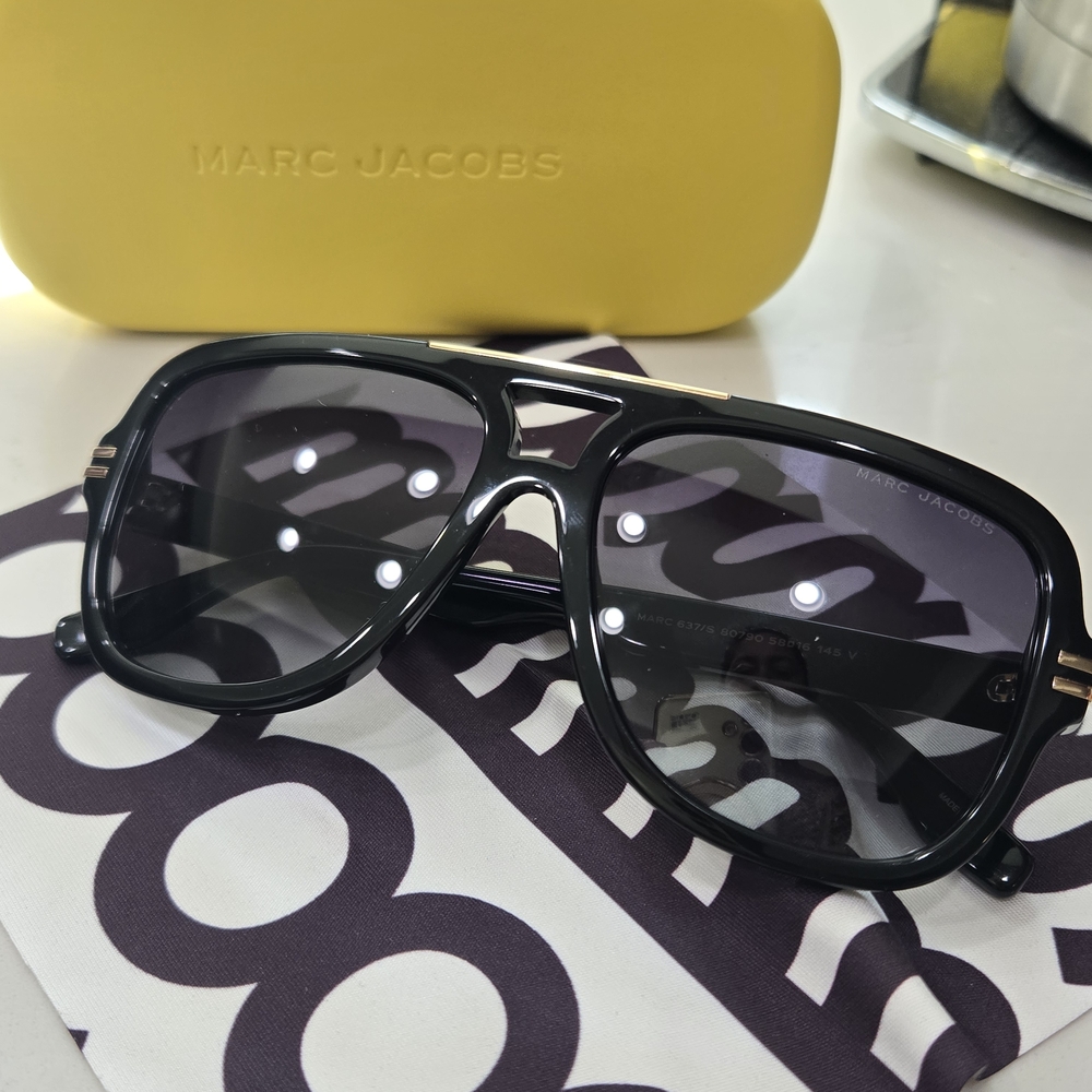 Marc Jacobs Men’s Black Aviator Sunglasses